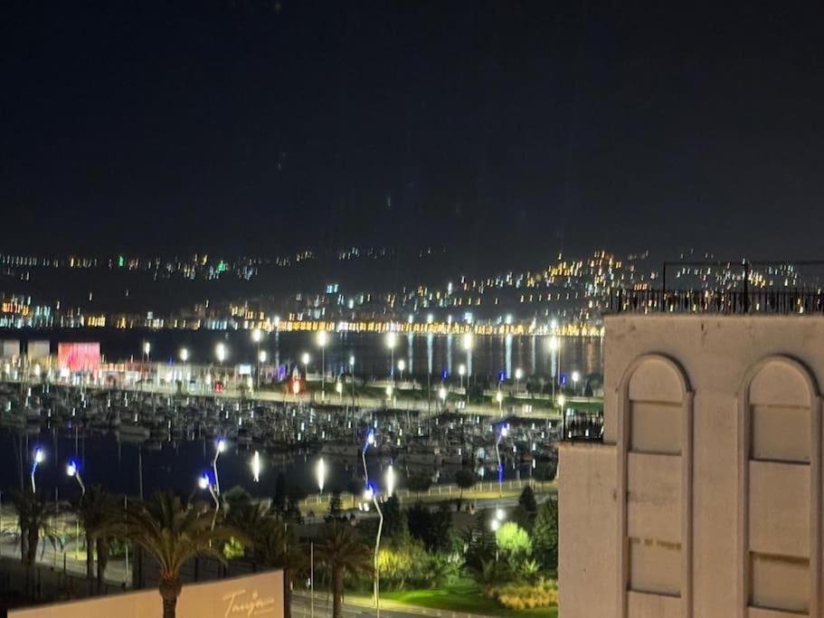 R&s Marina Bay Roof Tanger